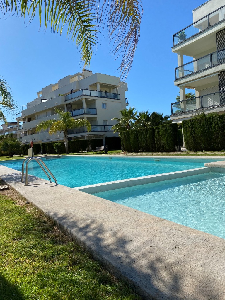 Swimming pool and villa